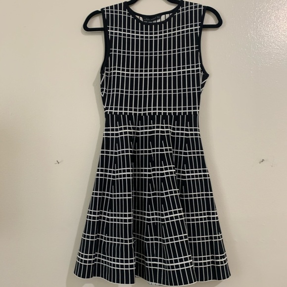 Zara avantgarde dress - Picture 2 of 3